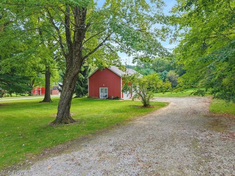 3054 Swamp Street NE, Hartville, OH 44632 Photo 30