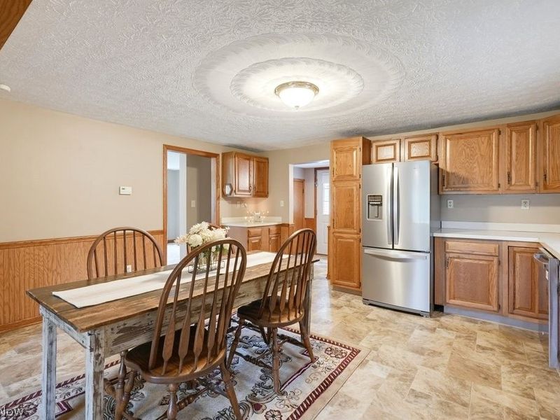 3054 Swamp Street NE, Hartville, OH 44632 Photo 6
