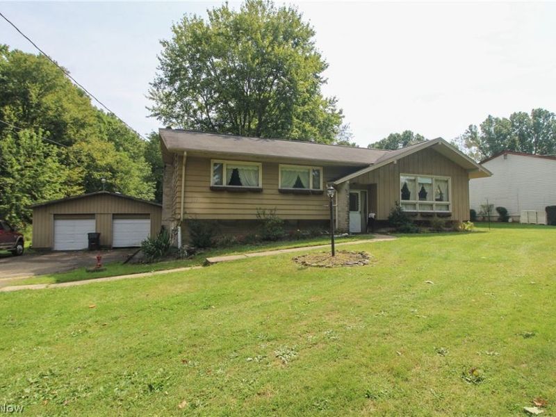6021 Gault Road, North Jackson, OH 44451 Photo 1