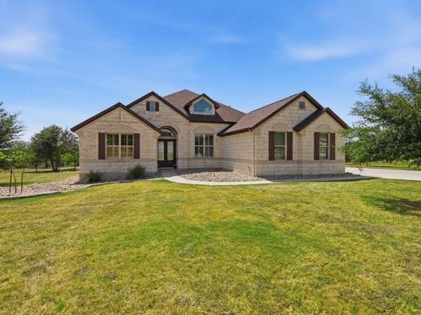 290 Honey Locust CT, Driftwood, TX 78619