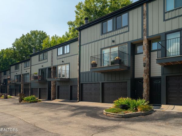 1954 Cherokee Bluff Drive, Knoxville, TN 37920