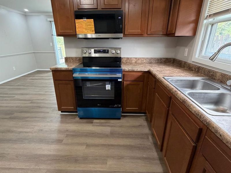 1070 Imprint Lane, Forest Park, OH 45240 Photo 12
