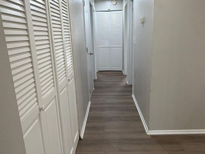 1070 Imprint Lane, Forest Park, OH 45240 Photo 2