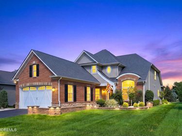 89 E Milan Boulevard, Farmingdale, NJ 07727