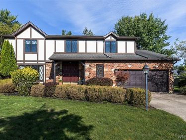 15 Hilltop Cts , Buffalo, NY 14224