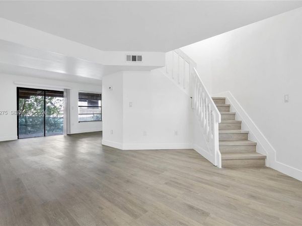 5796 W 26th Ave , Unit 205, Hialeah, FL 33016
