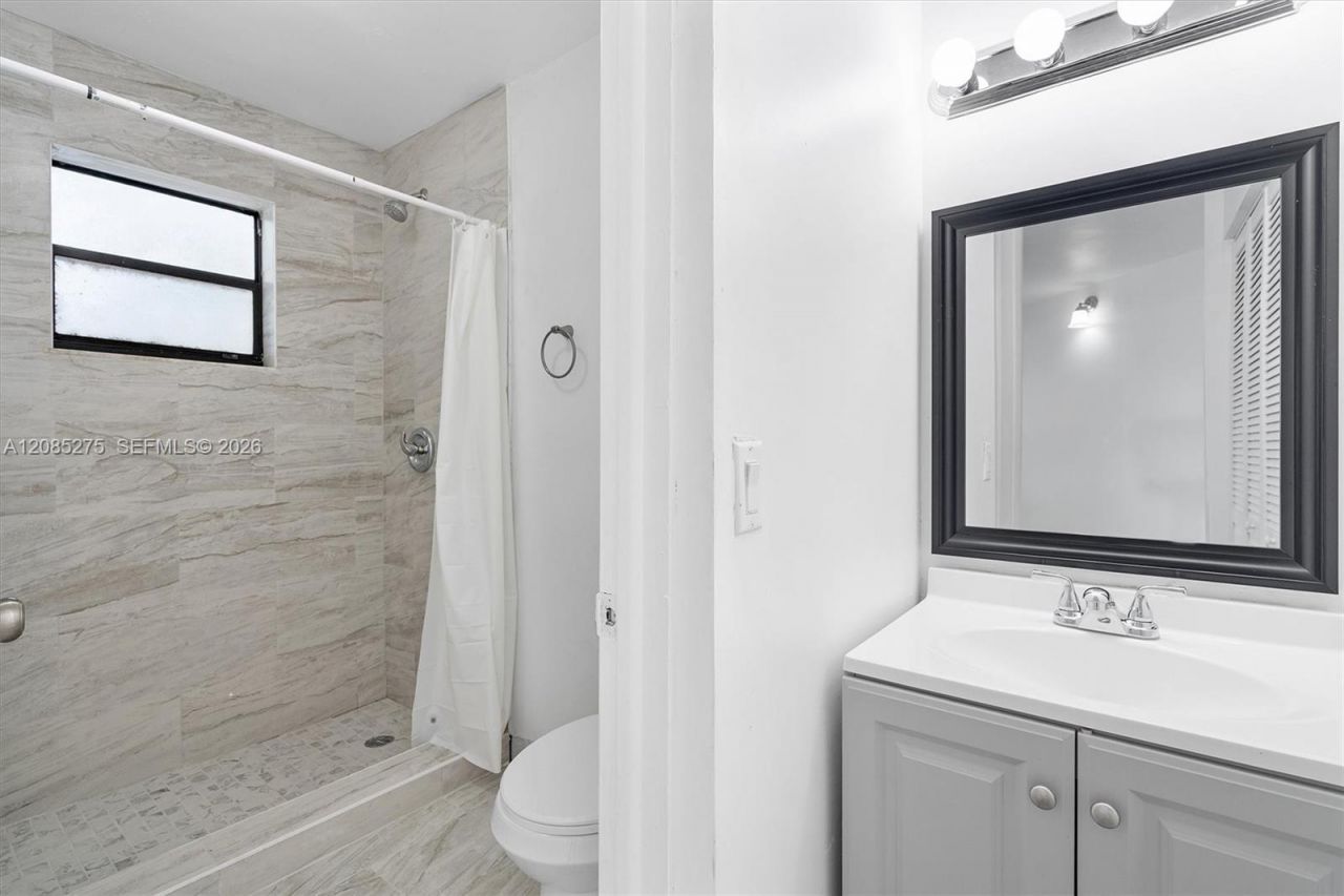 5796 W 26th Ave, Unit 205, Hialeah, FL 33016 Photo