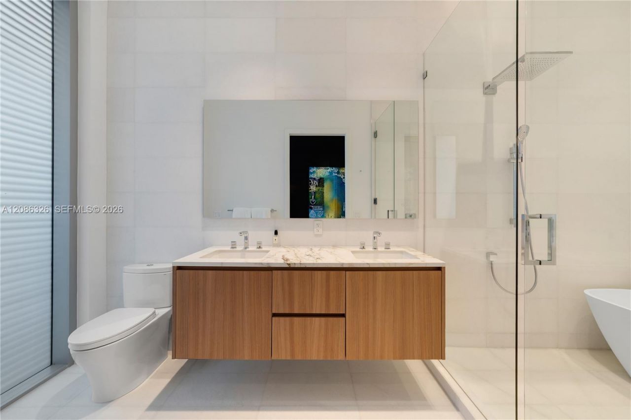 304 Ocean Dr, Unit 102, Miami Beach, FL 33139 Photo