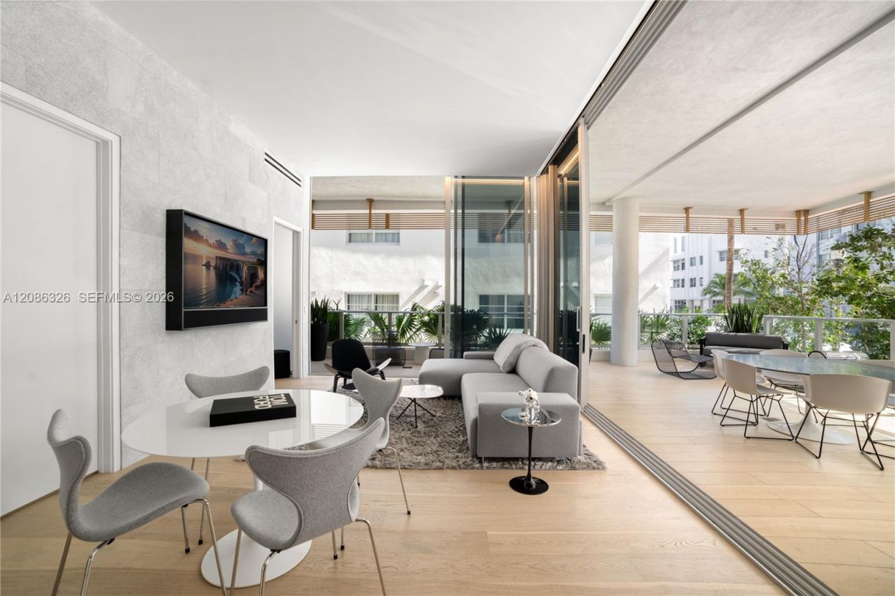 304 Ocean Dr, Unit 102, Miami Beach, FL 33139 Photo