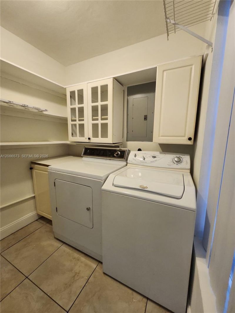 6570 Thomas St, Unit -, Hollywood, FL 33024 Photo