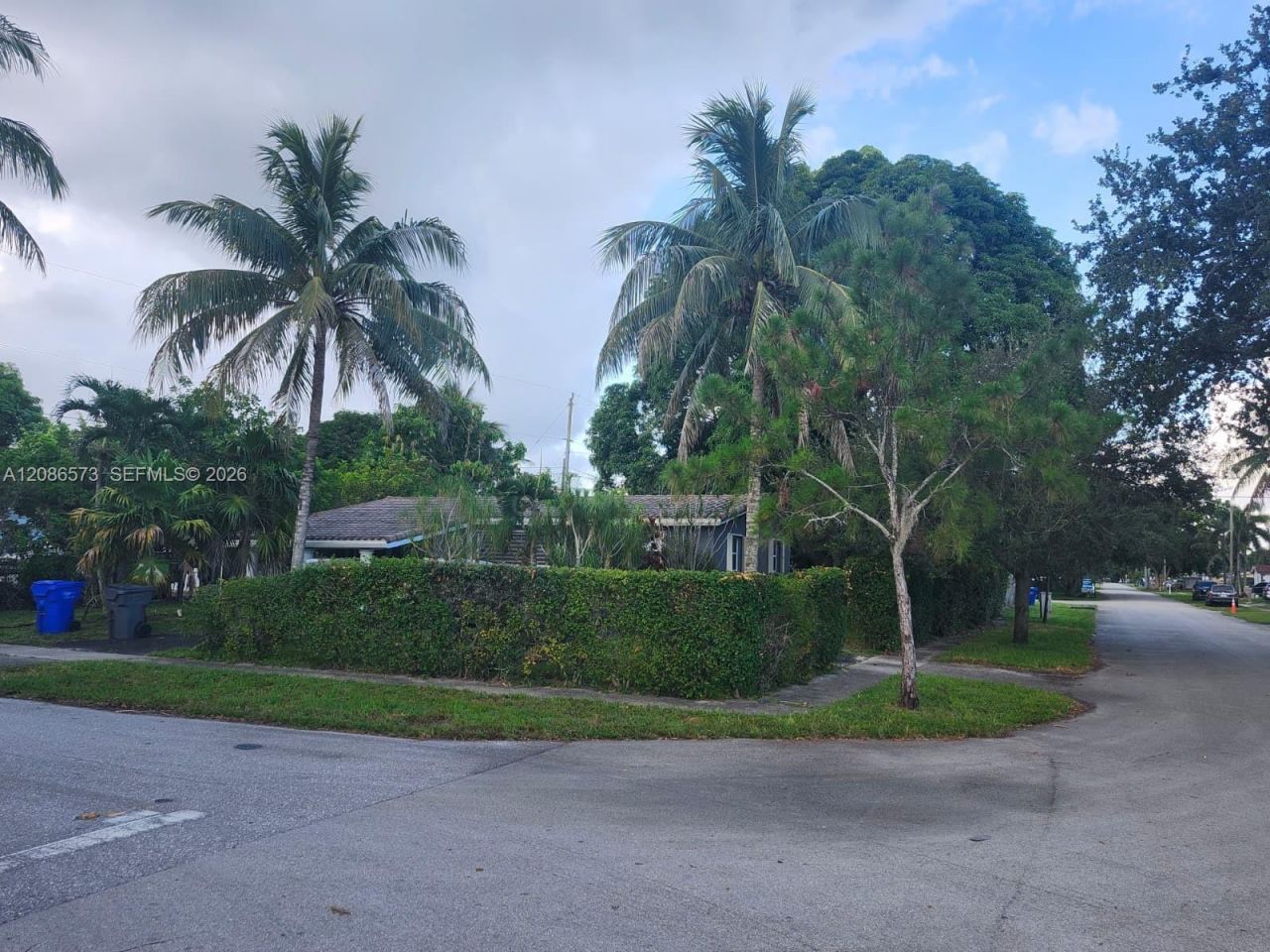 6570 Thomas St, Unit -, Hollywood, FL 33024 Photo