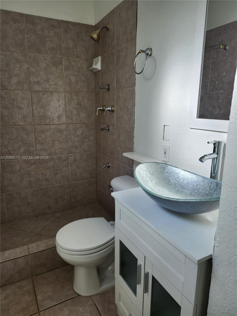 6570 Thomas St, Unit -, Hollywood, FL 33024 Photo