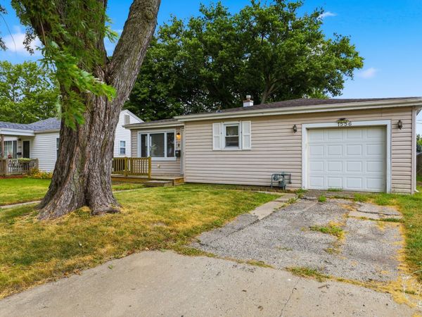 1556 S 4th Avenue , Kankakee, IL 60901