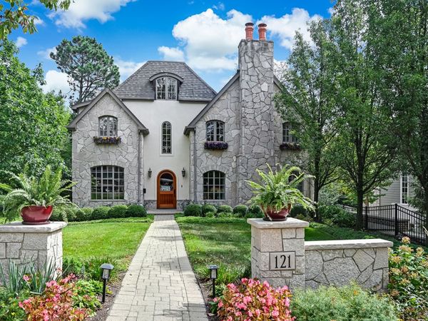 121 S Stough Street , Hinsdale, IL 60521