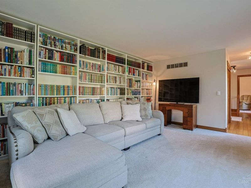 5640 Sage Meadow Court, West Chester, OH 45069 Photo 10