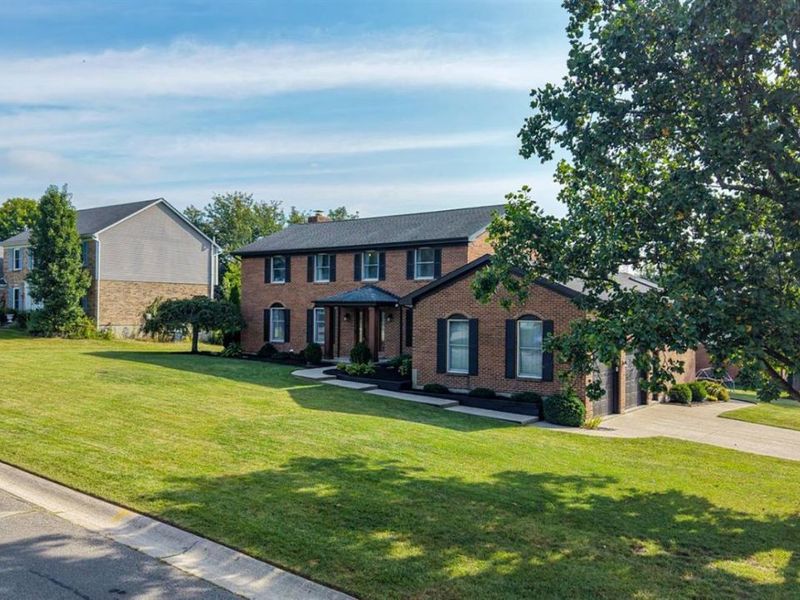 5640 Sage Meadow Court, West Chester, OH 45069 Photo 3