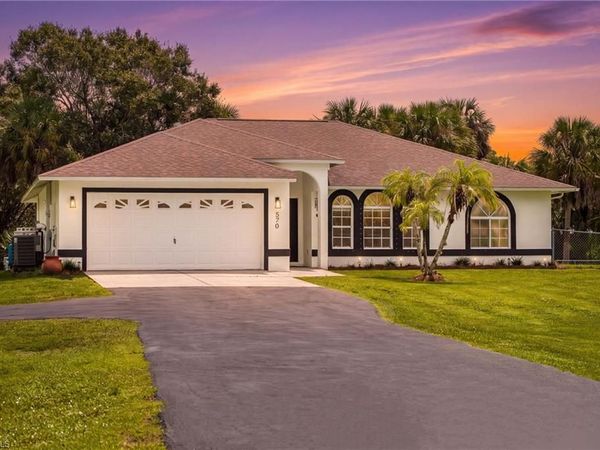 570 22nd ST NE, NAPLES, FL 34120