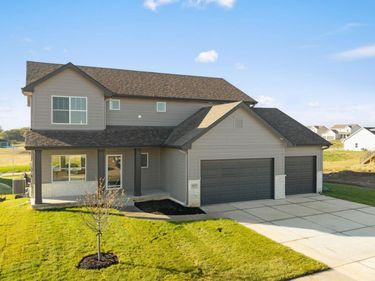 8807 Legacy Street, Papillion, NE 68046