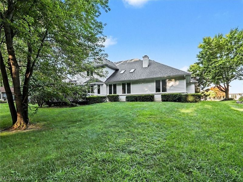 815 Saint Annes Drive, Holland, OH 43528 Photo 5