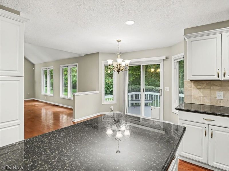 815 Saint Annes Drive, Holland, OH 43528 Photo 7