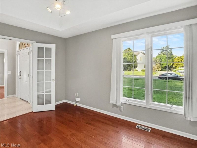 815 Saint Annes Drive, Holland, OH 43528 Photo 9