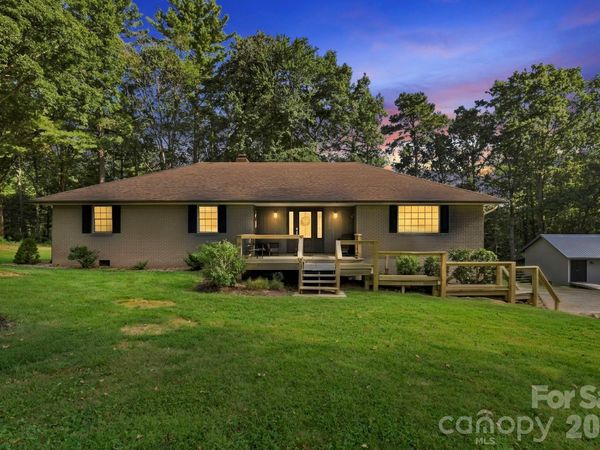 168 S Country Lane , Mills River, NC 28759