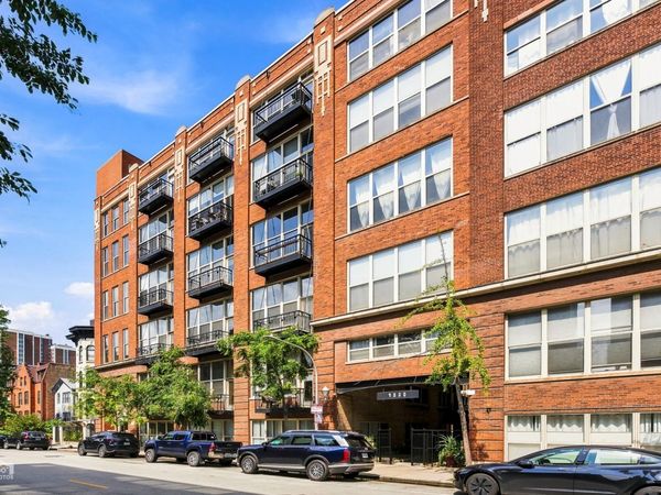 1500 W MONROE Street, Unit 411, Chicago, IL 60607