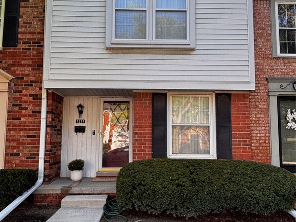 1217 Woodbridge Street E, Unit 164, St Clair Shores, Mi 48080