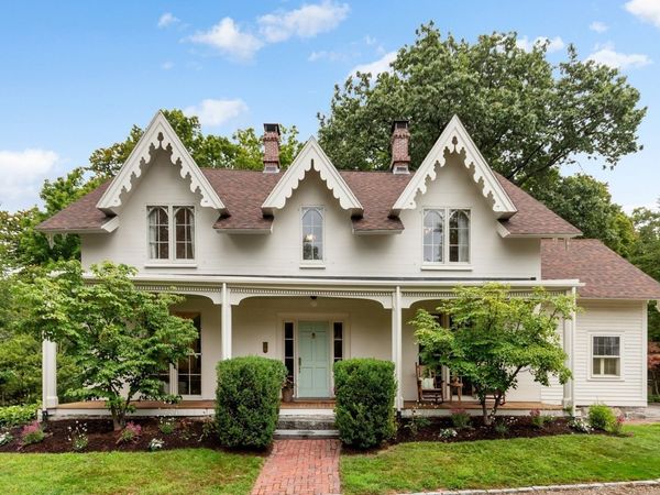 82 Old River Place, Dedham, MA 02026