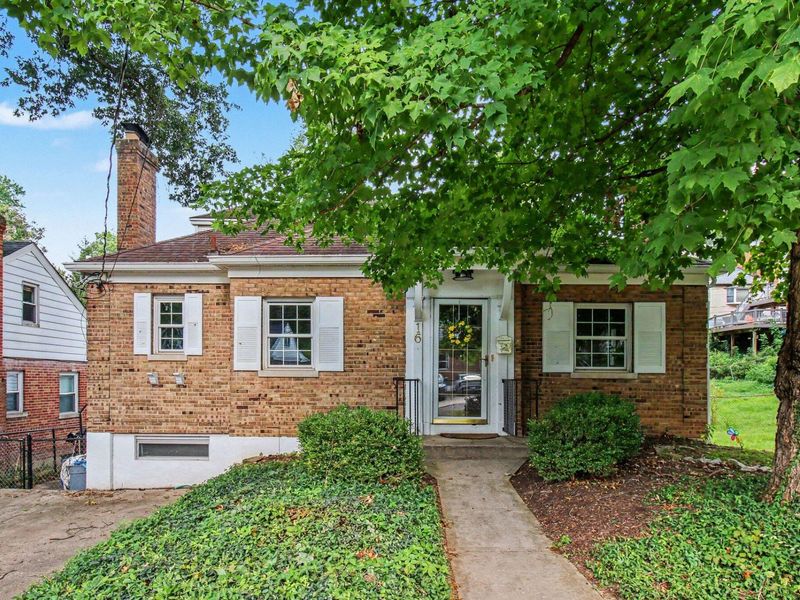 16 Edwards Court, Fort Thomas, KY 41075 Photo 2