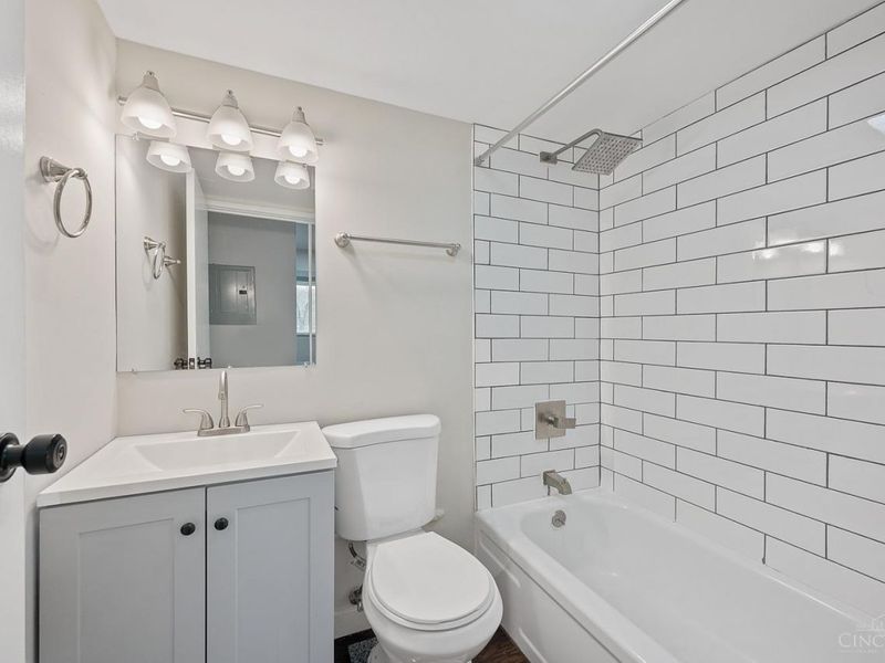 6449 Montgomery Road, Cincinnati, OH 45213 Photo 13