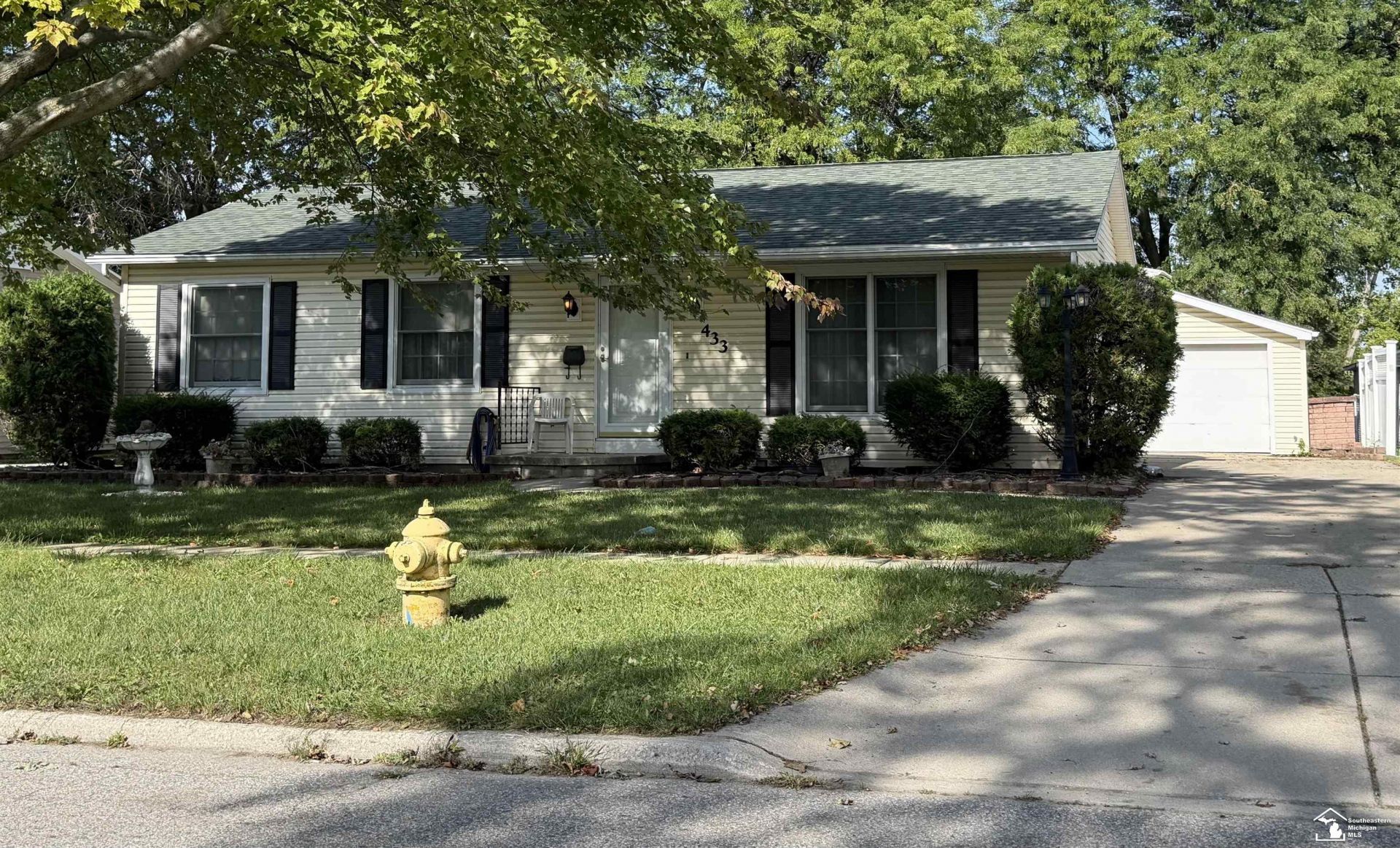 433 Toll Street, Monroe, MI 48162 Main Photo
