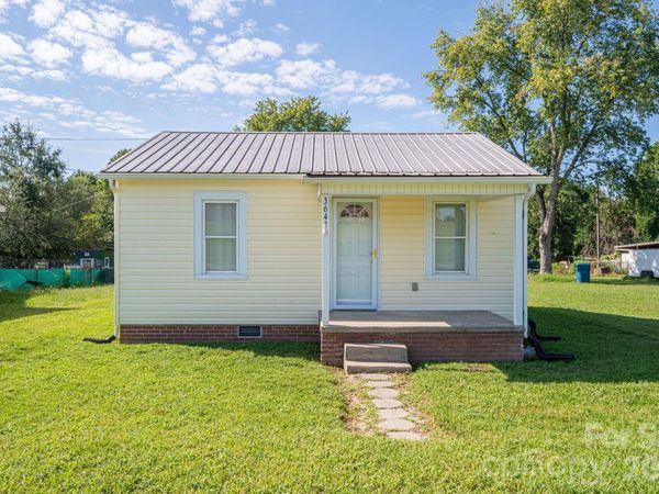 3643 Icard Rhodhiss Road , Connelly Springs, NC 28612