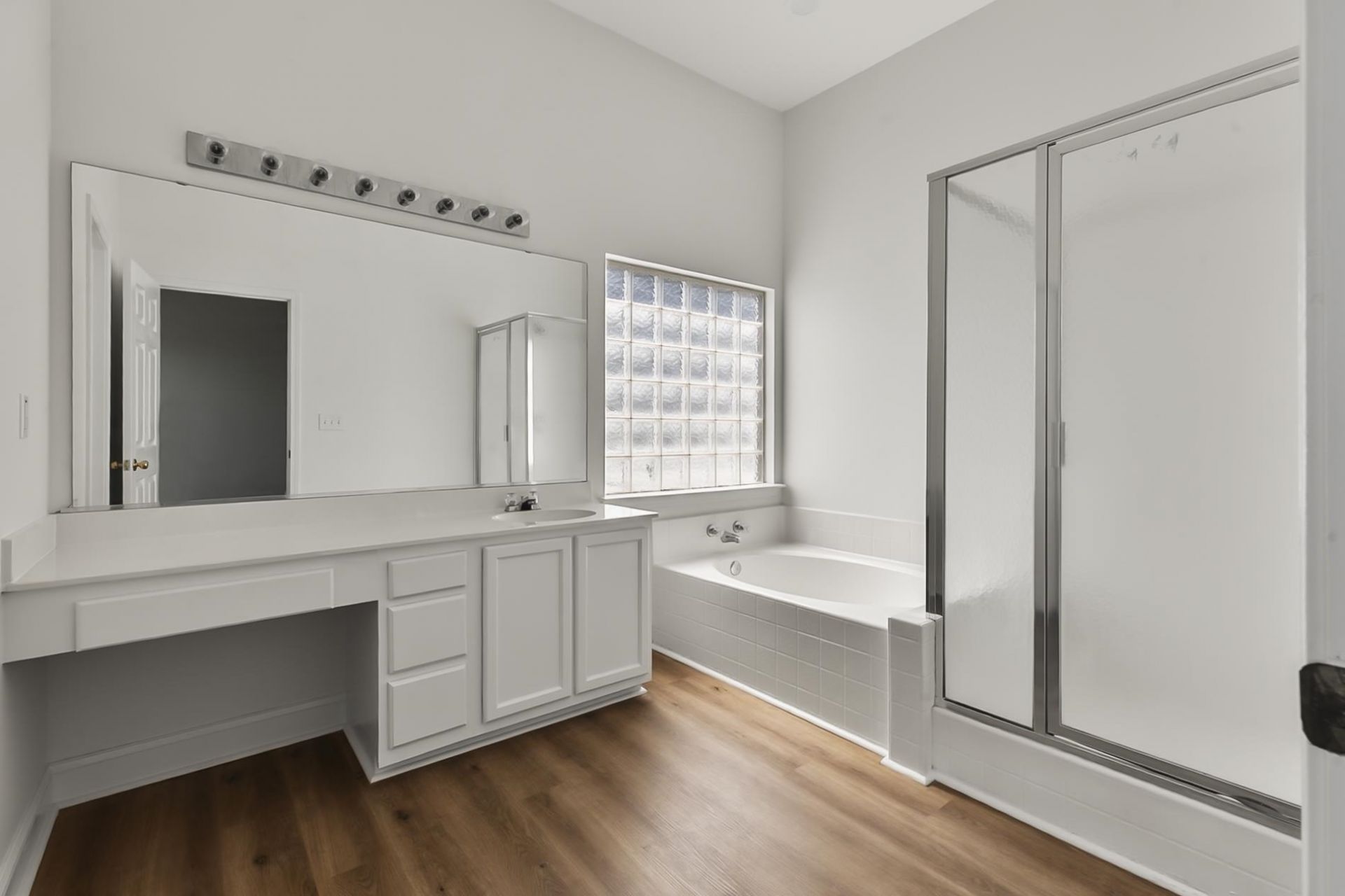 5911 Bridlewood Rd. Photo 24