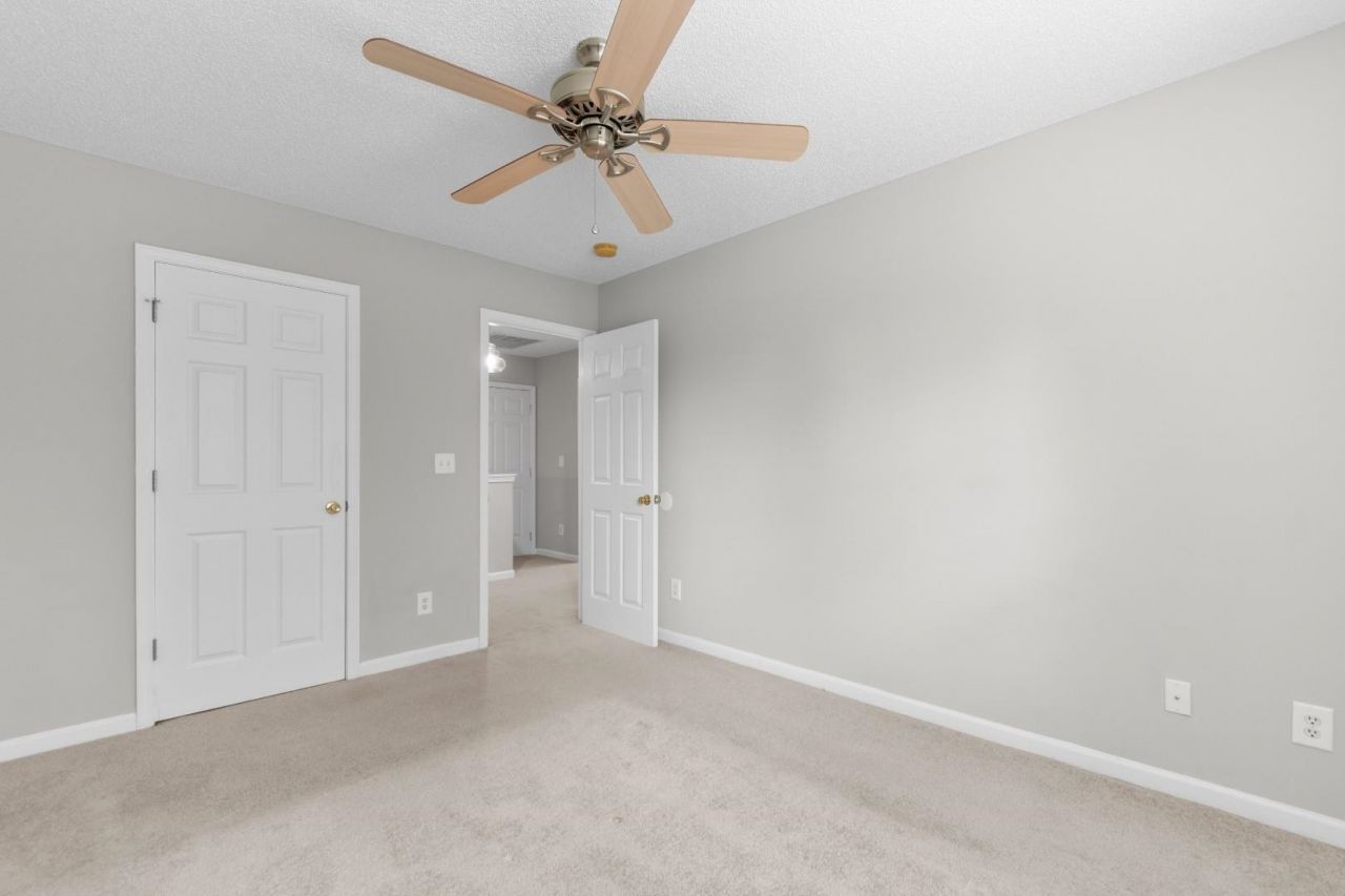 4358 Rivergate Ln. Photo 18