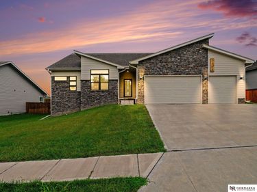 2116 Gindy Drive, Bellevue, NE 68147