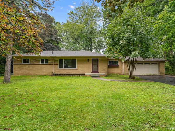 1175 South Boulevard W, Troy, Mi 48098