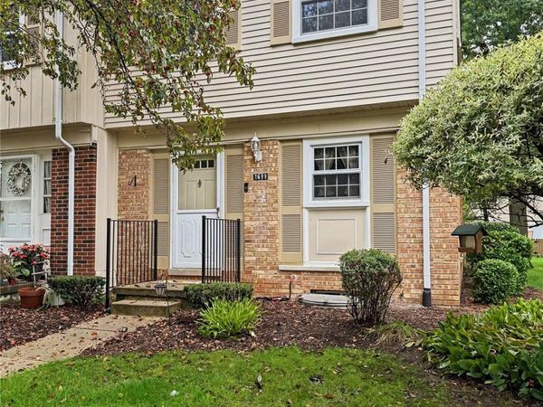 1699 Brentwood Drive, Troy, Mi 48098