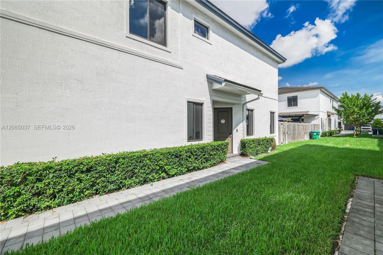 10841 SW 233rd St, Homestead, FL 33032 Photo