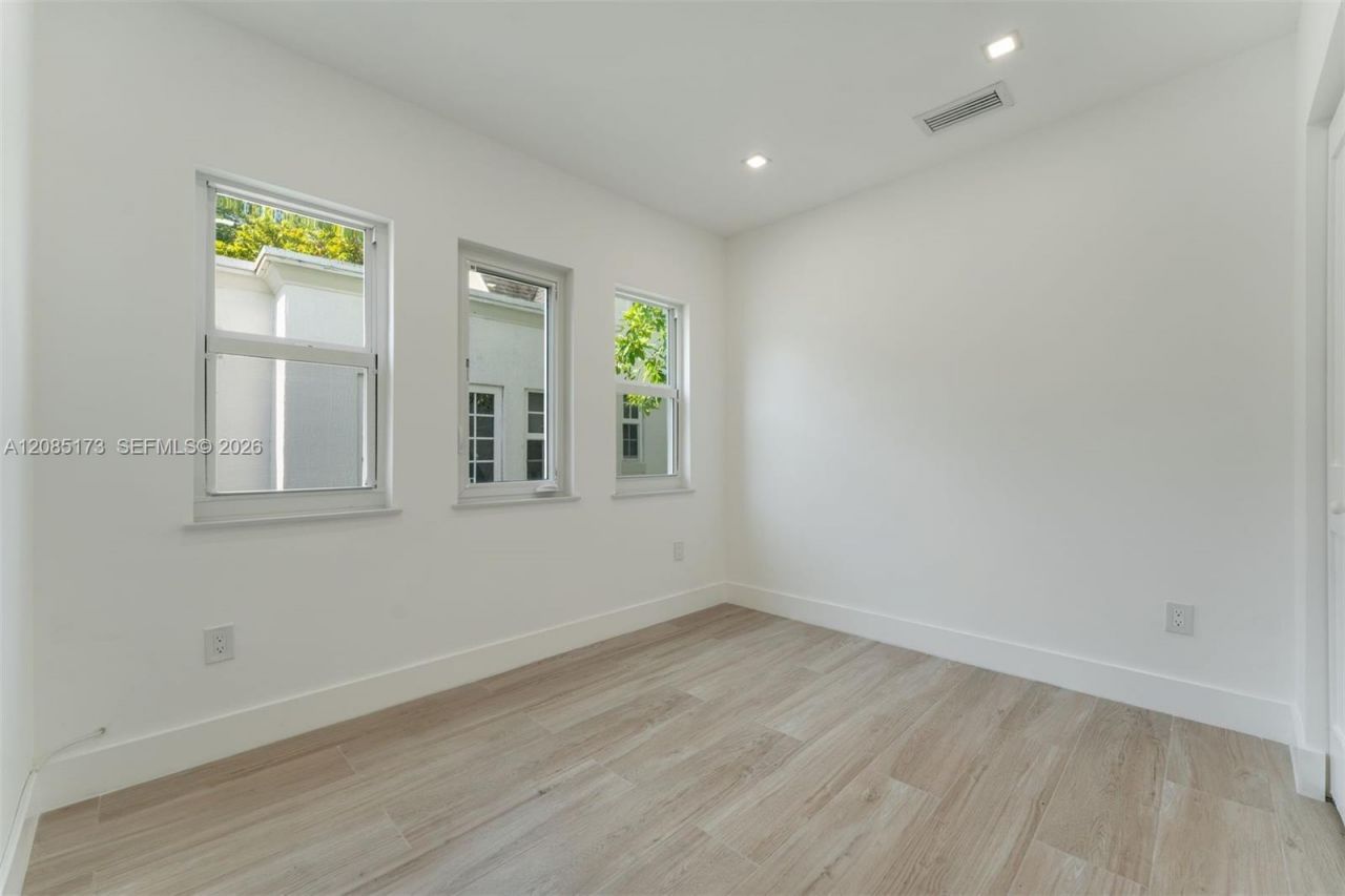 3125 Paola Dr, Miami, FL 33133 Photo