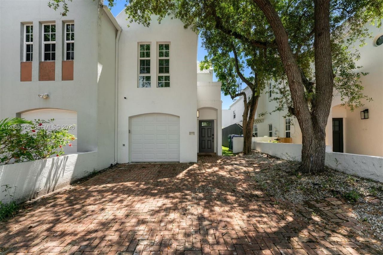 3125 Paola Dr, Miami, FL 33133 Photo