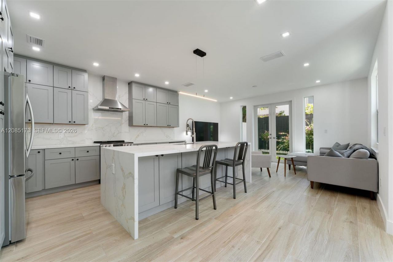 3125 Paola Dr, Miami, FL 33133 Photo