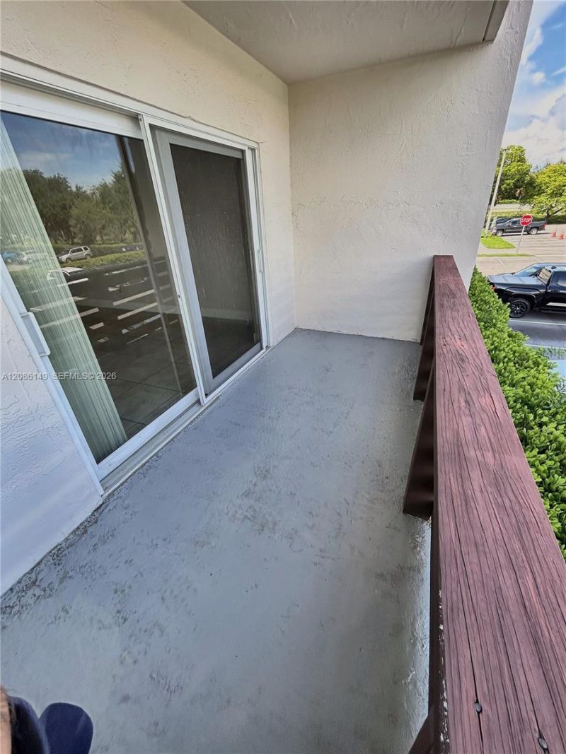 7477 SW 82nd St, Unit C214, Miami, FL 33143 Photo