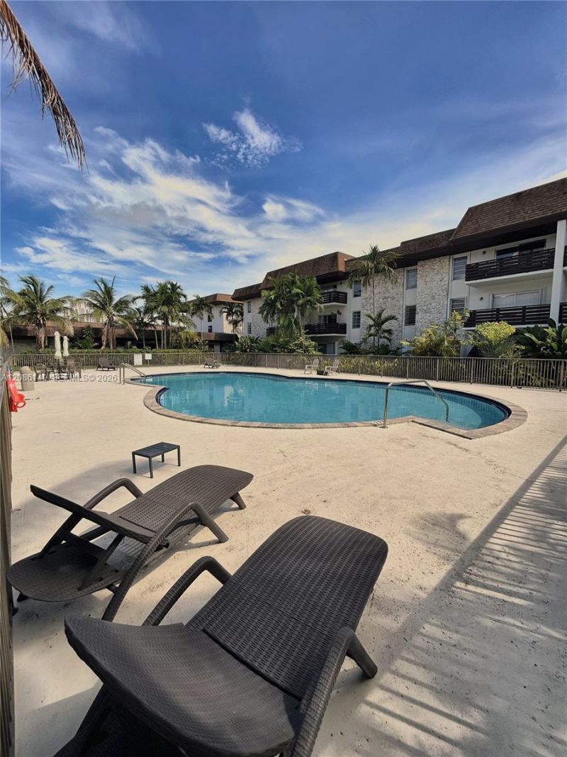 7477 SW 82nd St, Unit C214, Miami, FL 33143 Photo