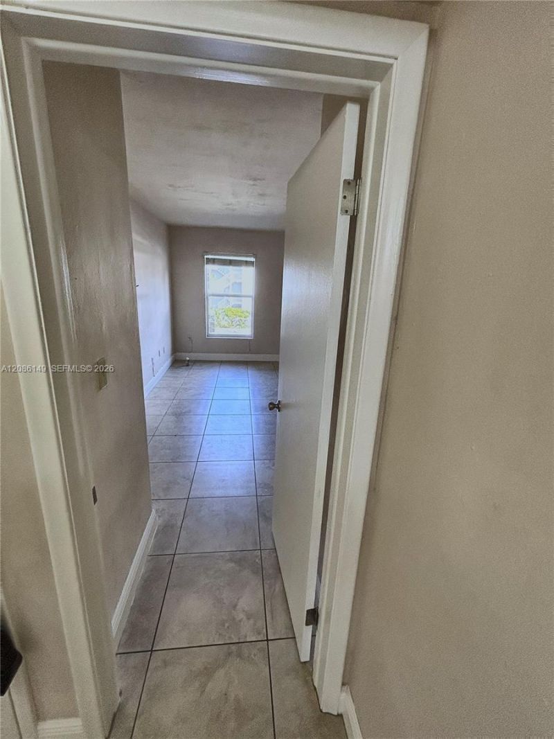 7477 SW 82nd St, Unit C214, Miami, FL 33143 Photo