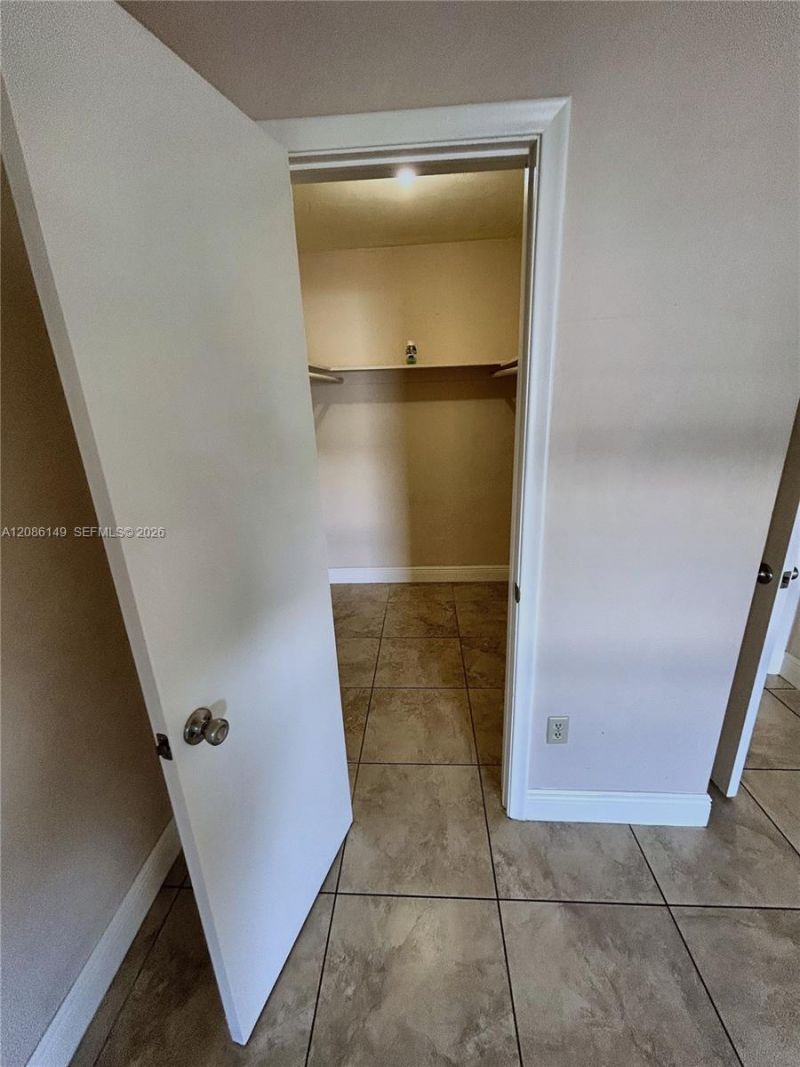 7477 SW 82nd St, Unit C214, Miami, FL 33143 Photo
