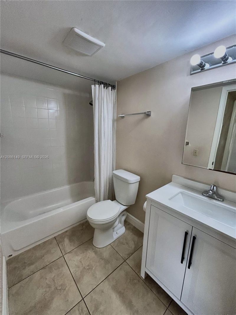 7477 SW 82nd St, Unit C214, Miami, FL 33143 Photo