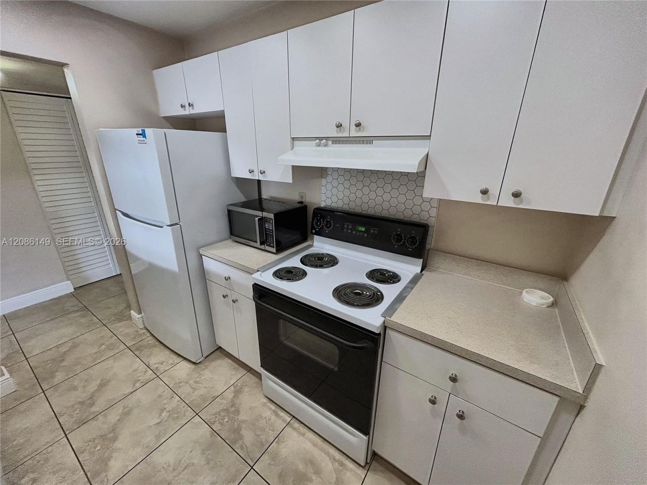 7477 SW 82nd St, Unit C214, Miami, FL 33143 Photo
