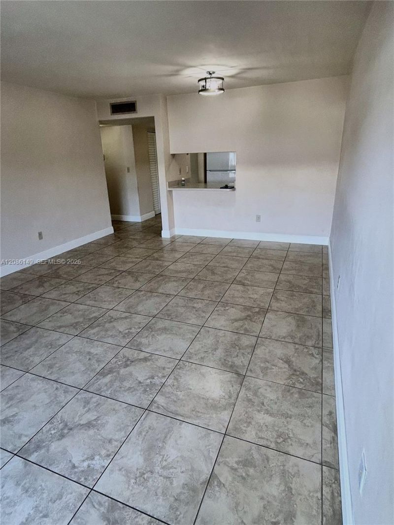 7477 SW 82nd St, Unit C214, Miami, FL 33143 Photo