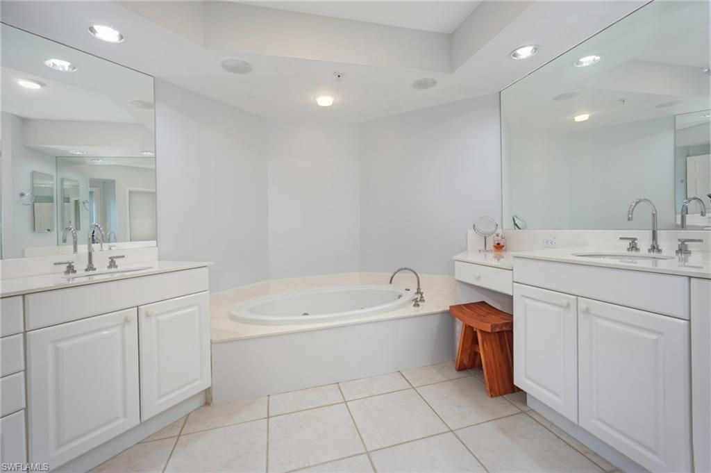 7225 Pelican Bay Blvd, Unit 502, Naples, FL 34108 Photo
